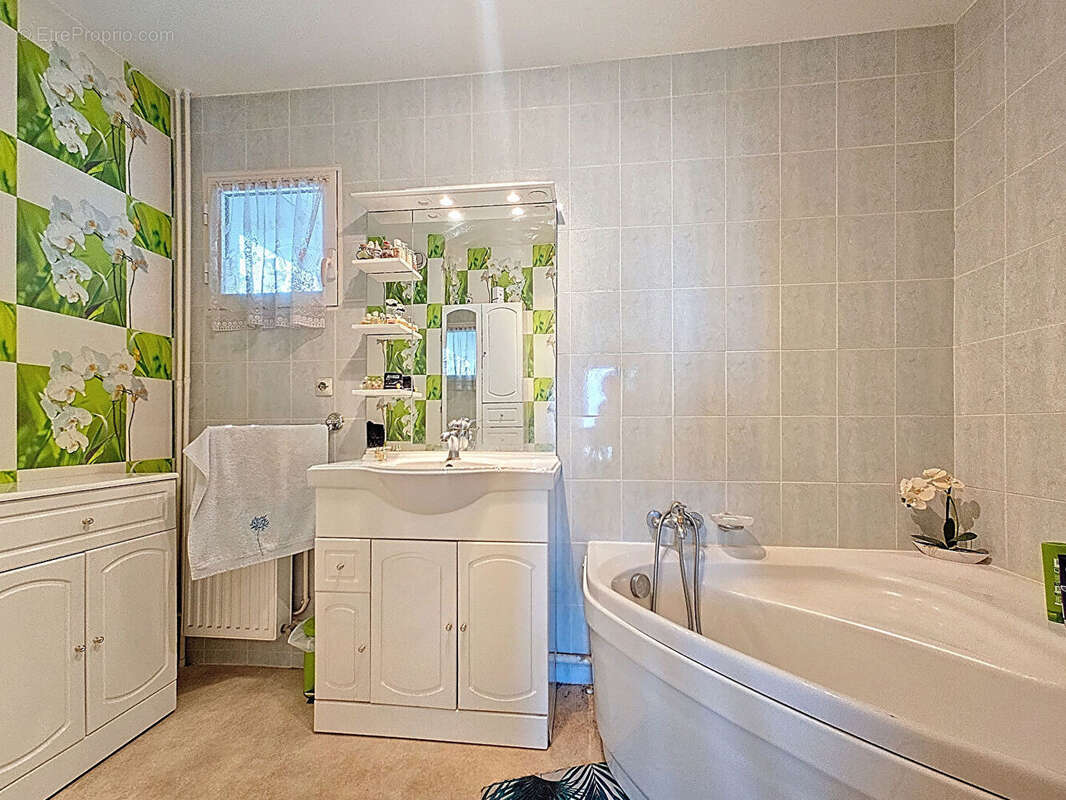 Appartement à MARSEILLE-12E