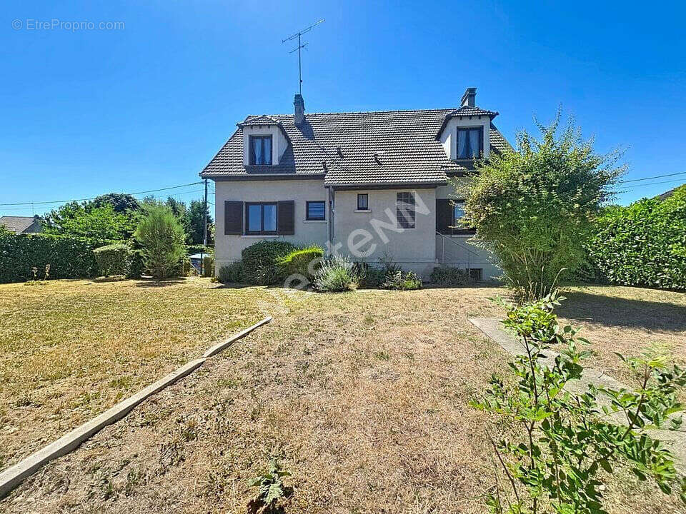 Maison à CHAUMONTEL