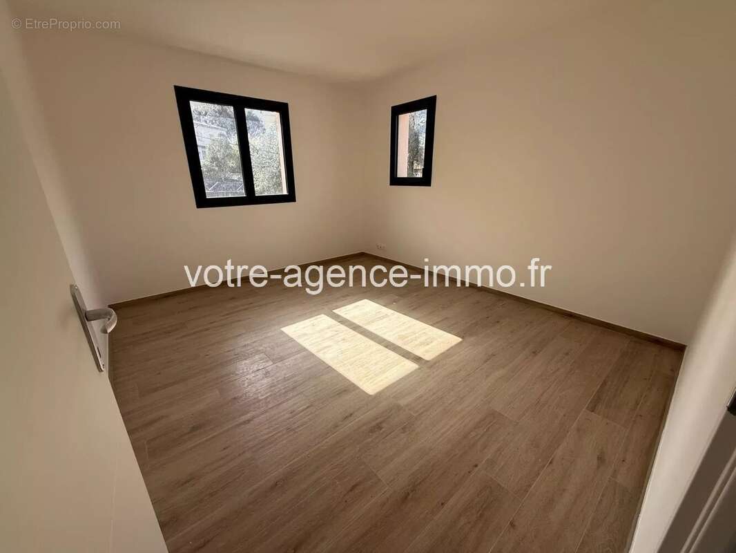 Maison à TOURRETTE-LEVENS