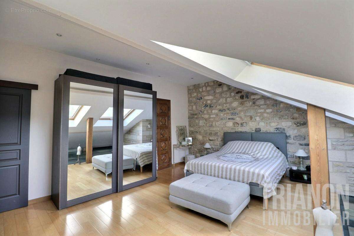 Maison à VERNEUIL-SUR-SEINE