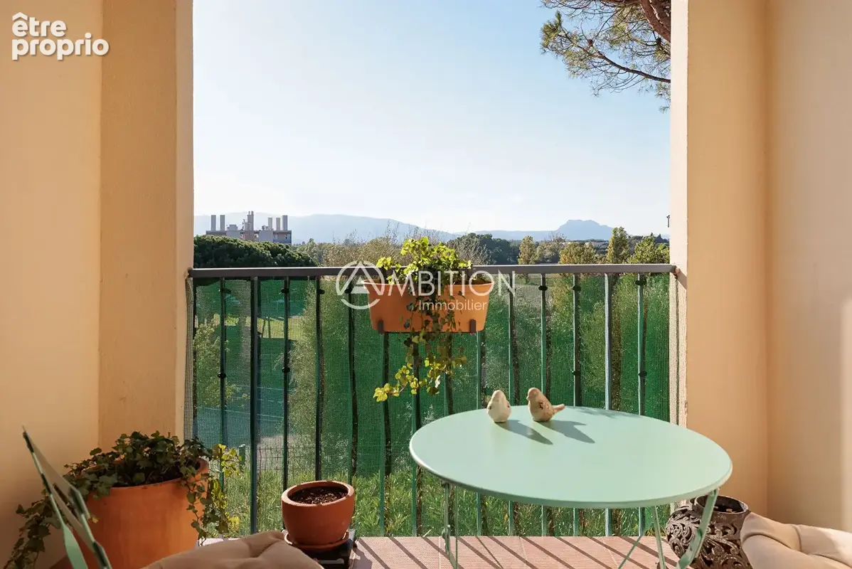 Fréjus studio rénové avec terrasse, piscine et parking privatif - photo 11