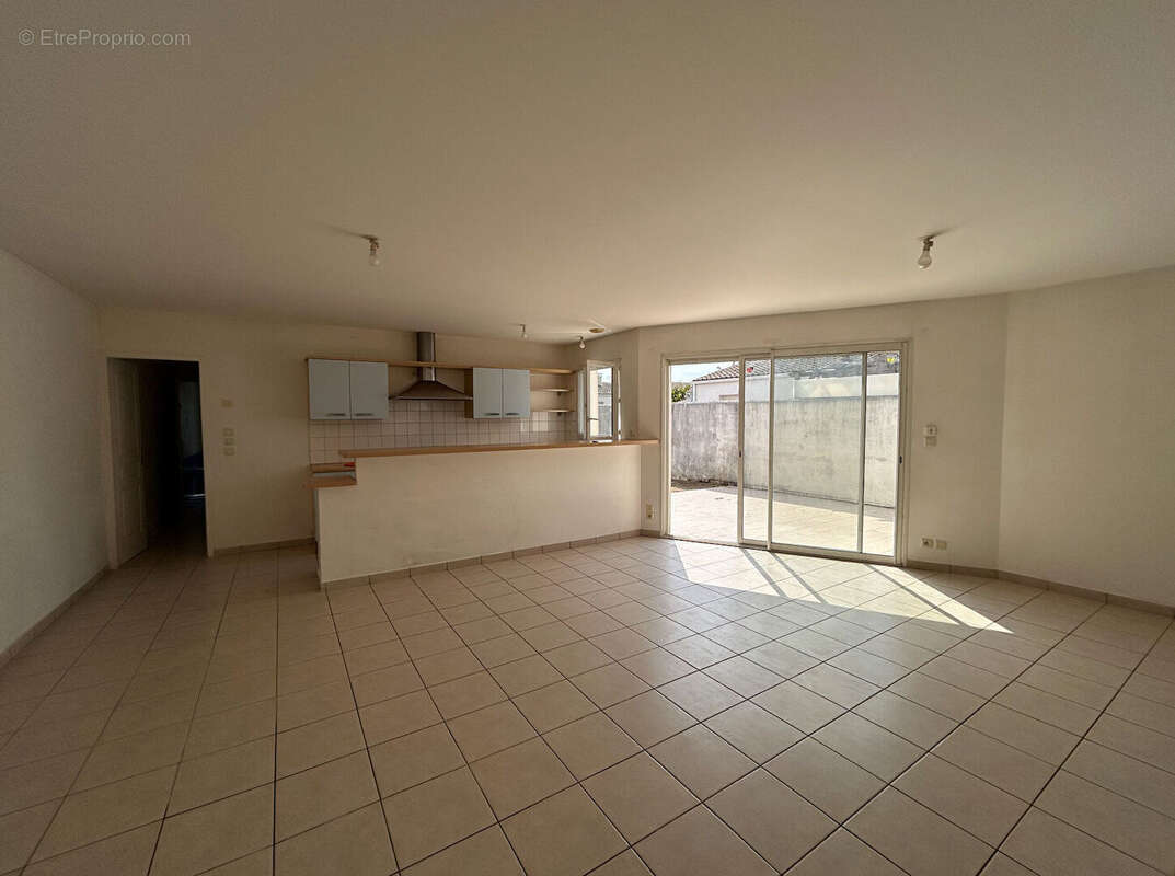 Maison Angliers 4 pièce(s) 88 m2 - photo 2