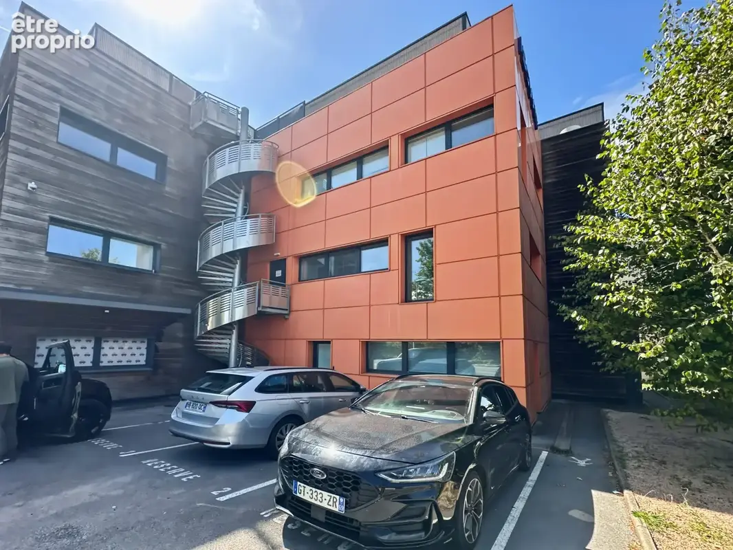 Commerce 1 164 m² à vendre à Dardilly (69570) - photo 2