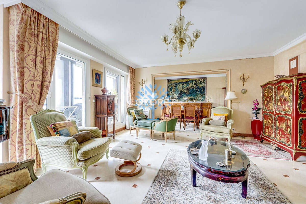 Appartement à PARIS-12E