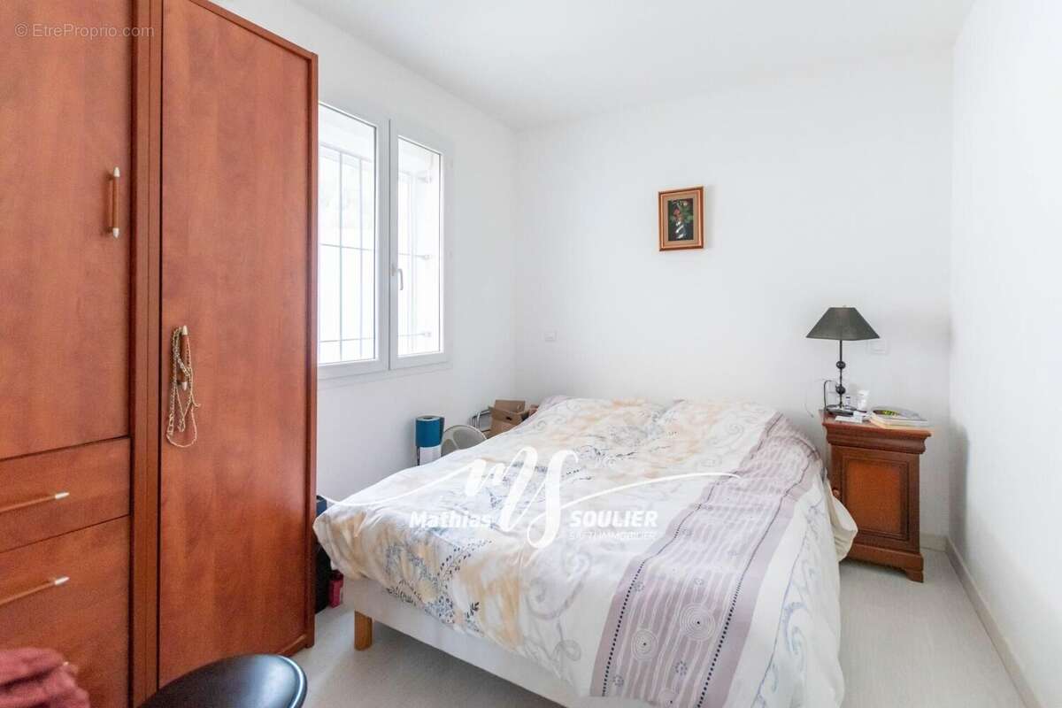 Maison 181 m² à Meyreuil  - photo 7