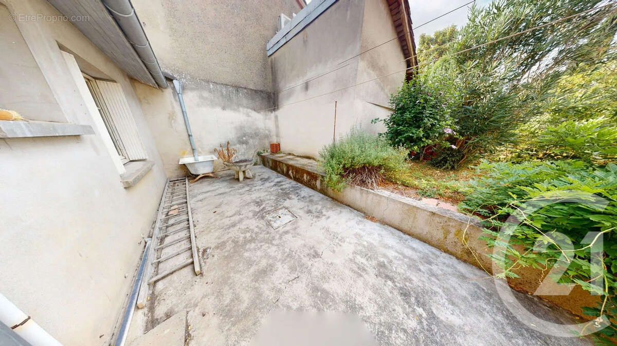 Maison 90 m² à L'isle-Jourdain  - photo 11