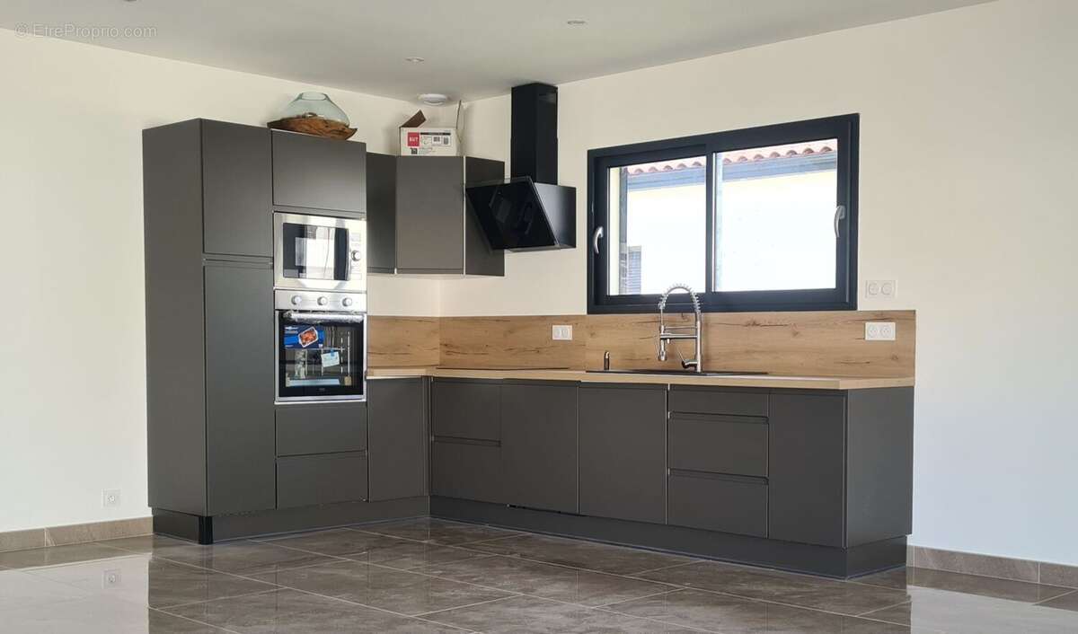 Maison à SAINT-CHRISTOL-LES-ALES