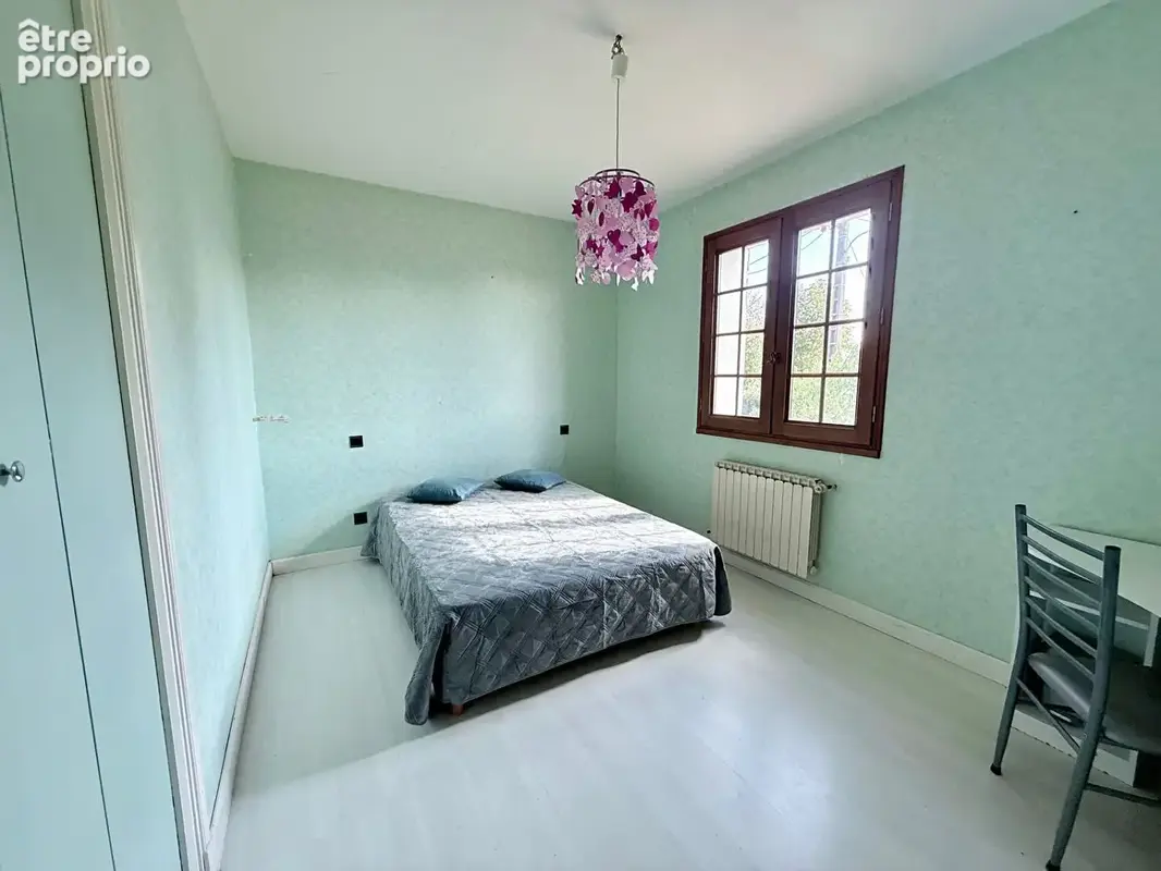 Maison 172 m² - 7 Pièces - 5 Chambres - Sous-sol  complet 135 m²  - Piscine - Terrain 1 000 m² - photo 8
