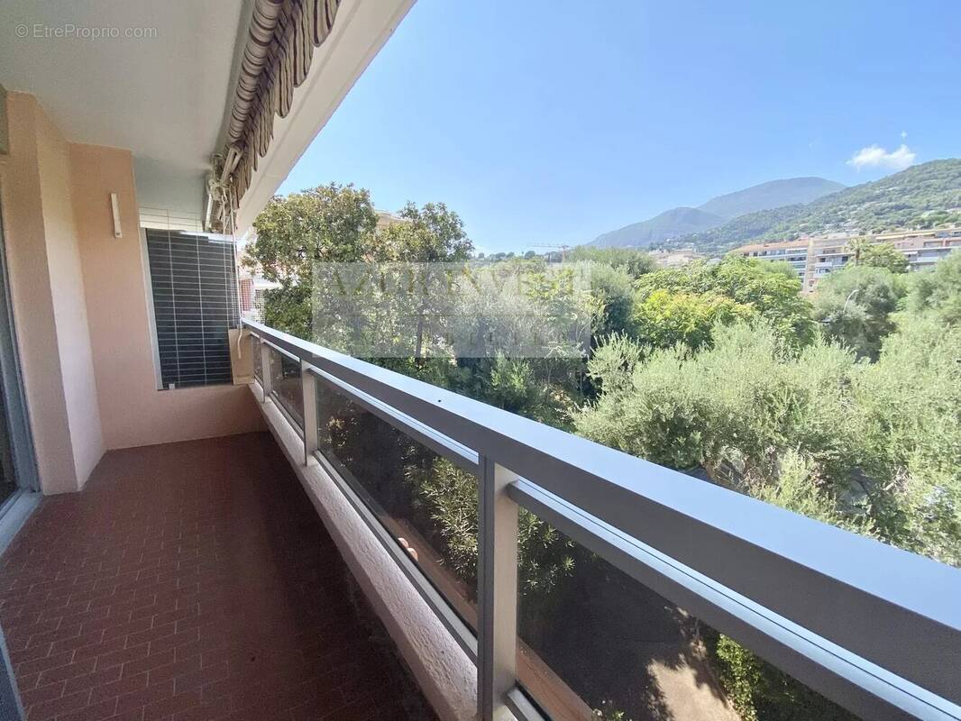 Appartement à ROQUEBRUNE-CAP-MARTIN