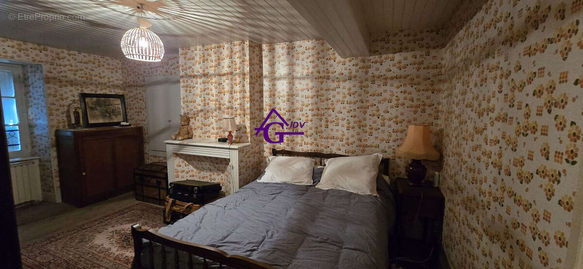 Maison à SAUVETERRE-DE-ROUERGUE