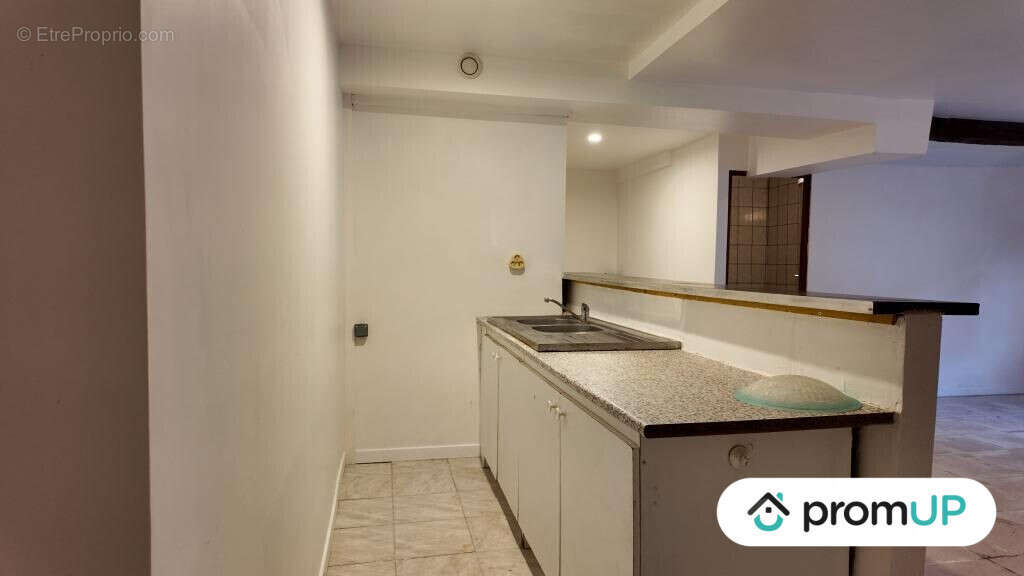 Appartement à VILLENEUVE-L&#039;ARCHEVEQUE