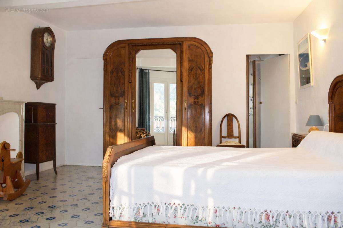 Maison Agel 6 pièce(s) 180 m2 - photo 4