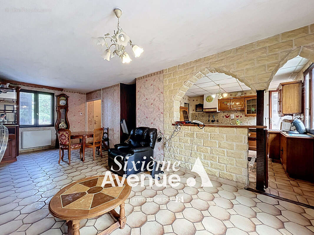 Maison familiale 5 pièces 93.77 m² sur une parcelle de 251 m² - photo 5