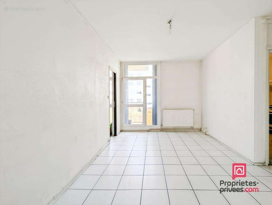 Appartement à LYON-8E