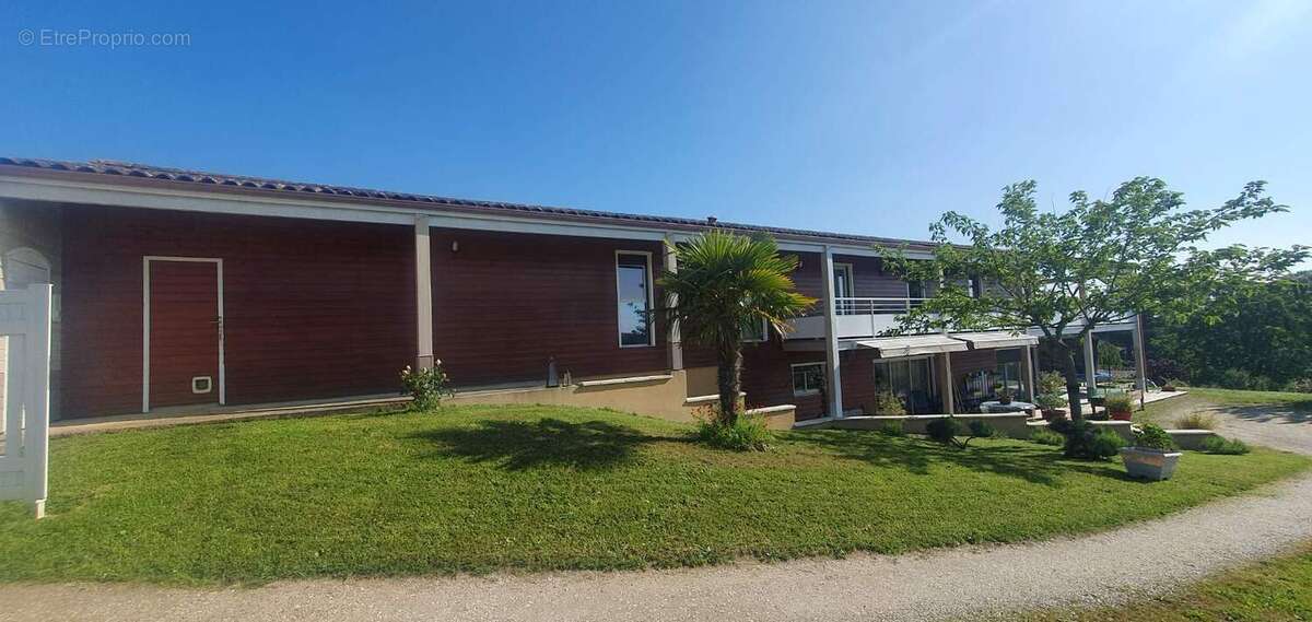 Maison 155 m² à Saint-Saturnin  - photo 151