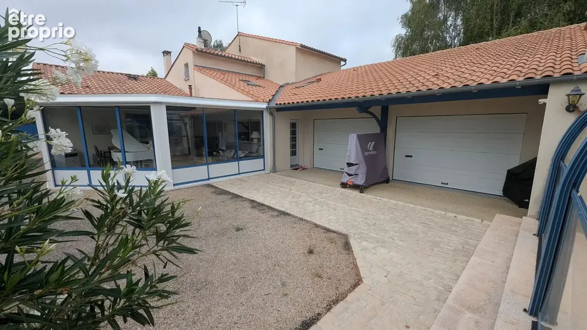 MAGNÉ BELLE MAISON de 203 m2 env. habitable - photo 16