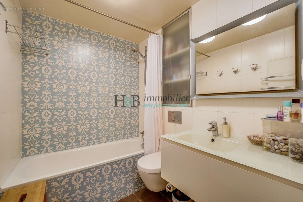 Appartement à PARIS-19E