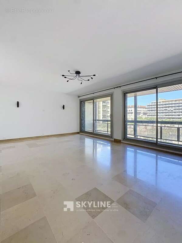 Appartement 115 m² à Marseille-8e  - photo 3