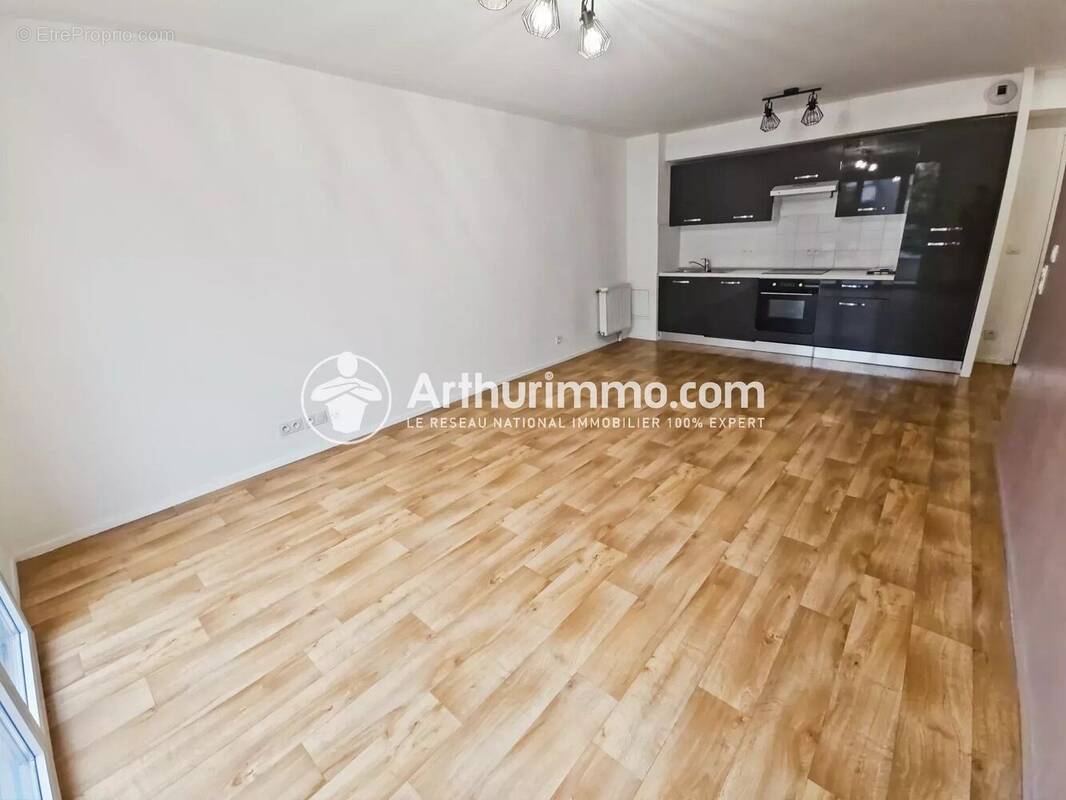 Appartement à SAINT-PIERRE-DU-PERRAY