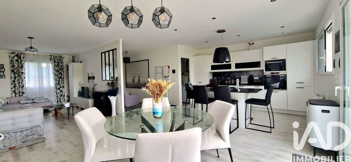 Photo 4 - Maison à ARMENTIERES-EN-BRIE