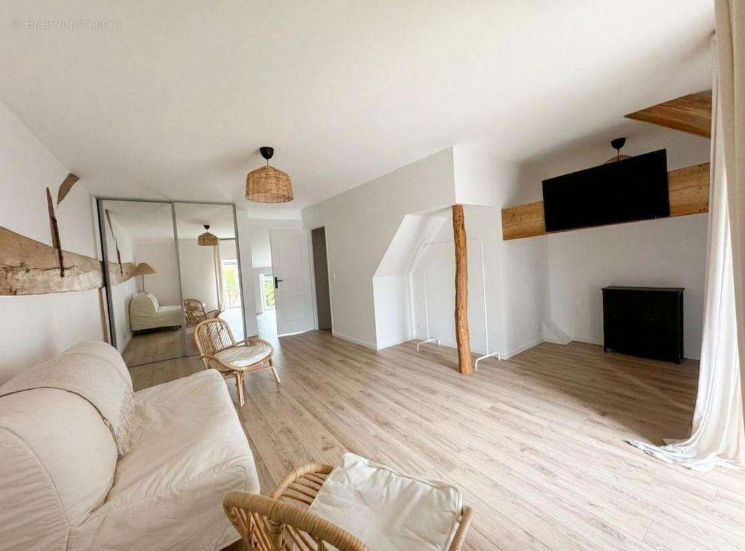 Maison à MACHAULT