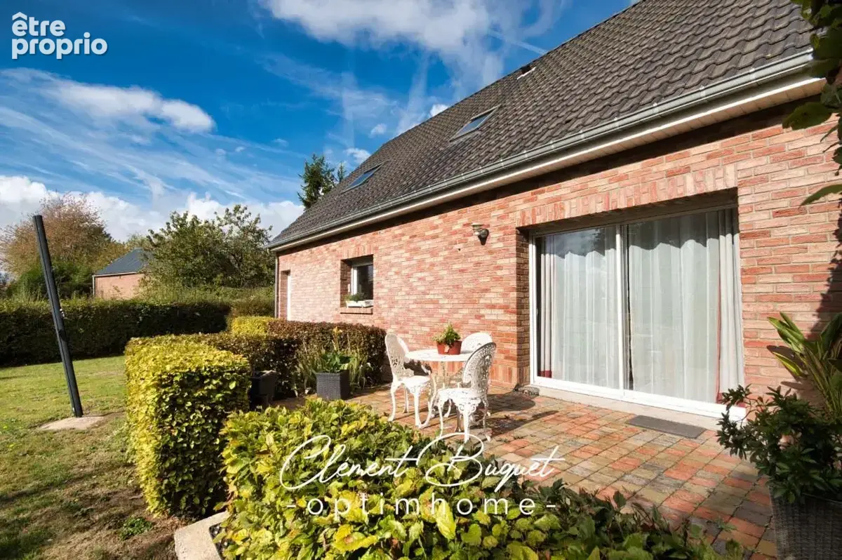  LE FAVRIL – Le confort d’une maison récente, le charme d’un grand jardin !  - photo 24