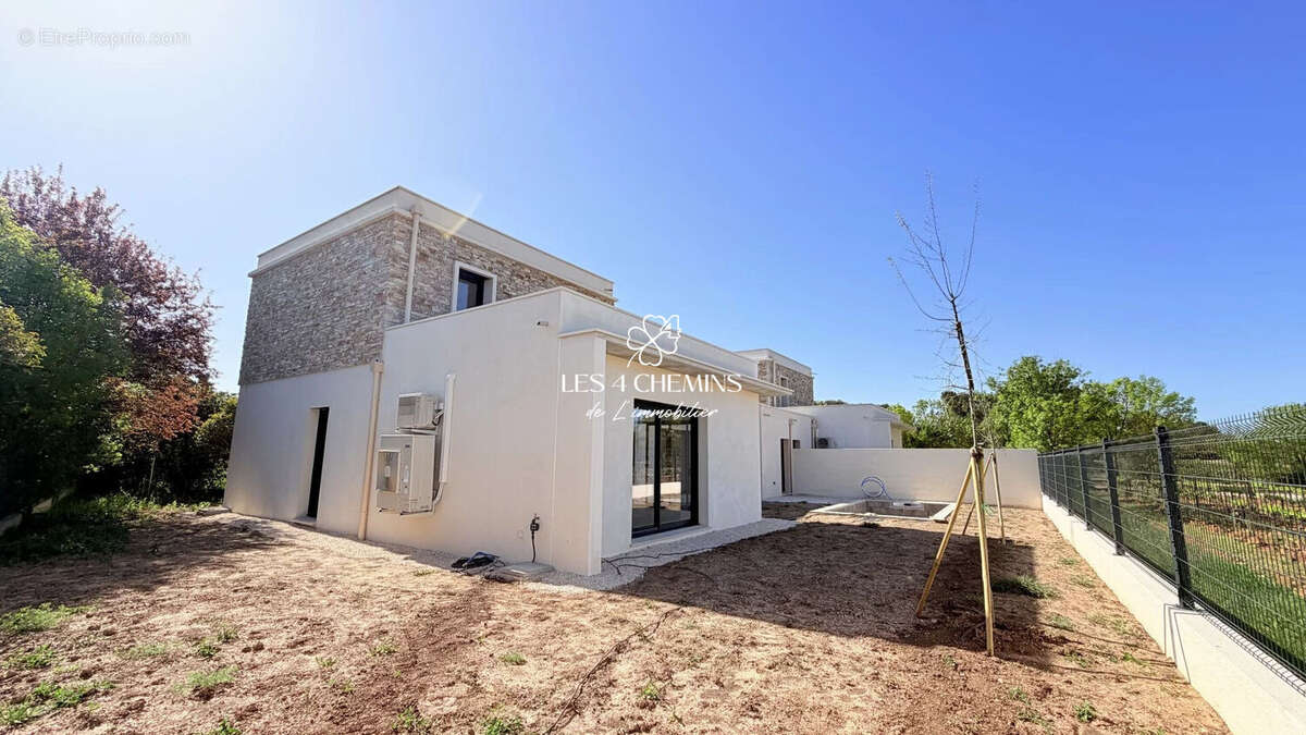 Maison à POURRIERES