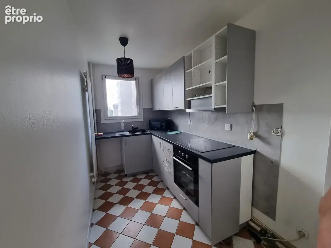 Appt 93.96m2 - 4 chambres   2 PARKINGS   2 BALCONS. - photo 4