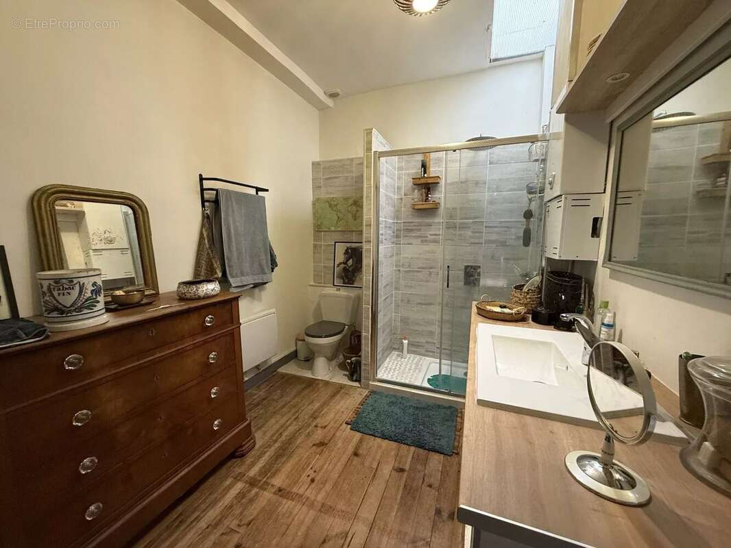 Grande maison familiale avec local commercial - photo 8
