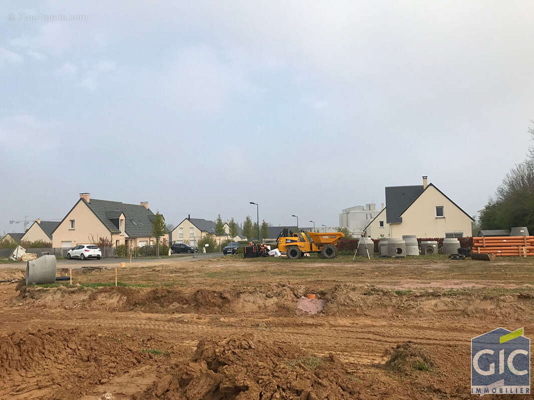 Terrain à CARPIQUET