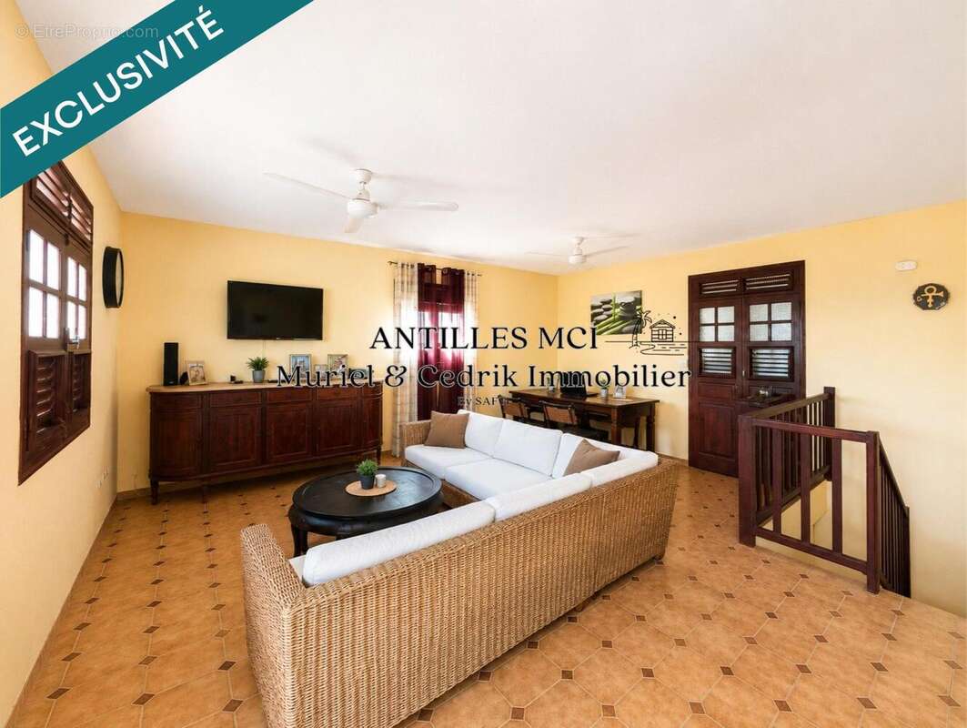 Maison 169 m² à Le Lamentin  - photo 2