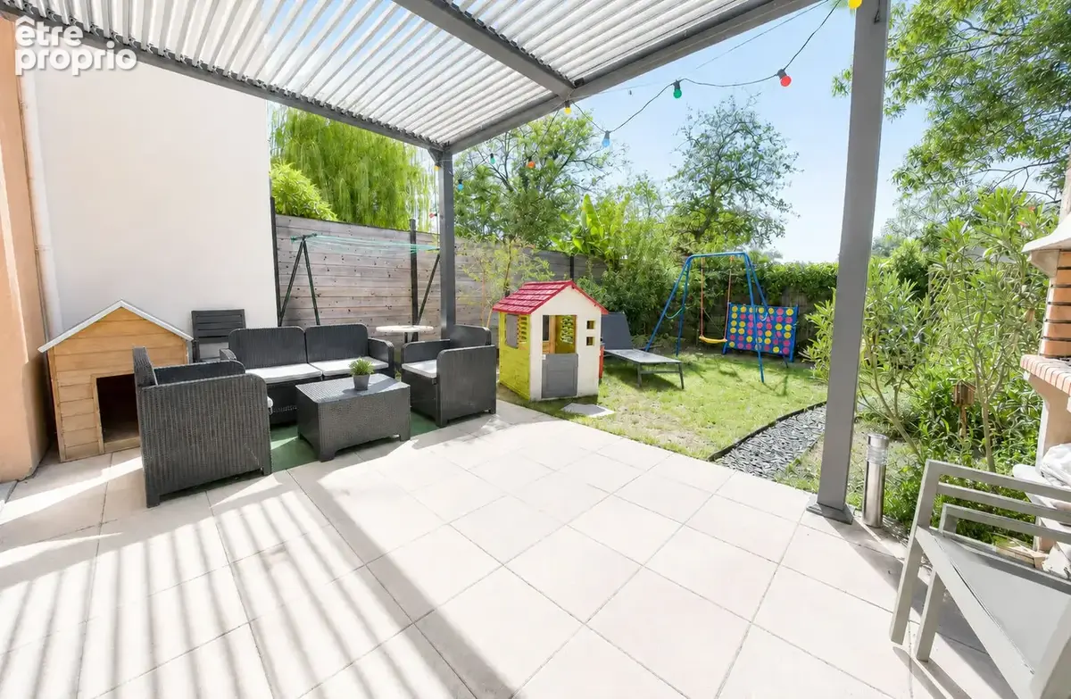 Maison 4 chambres avec jardin, garage et deux terrasses - photo 2