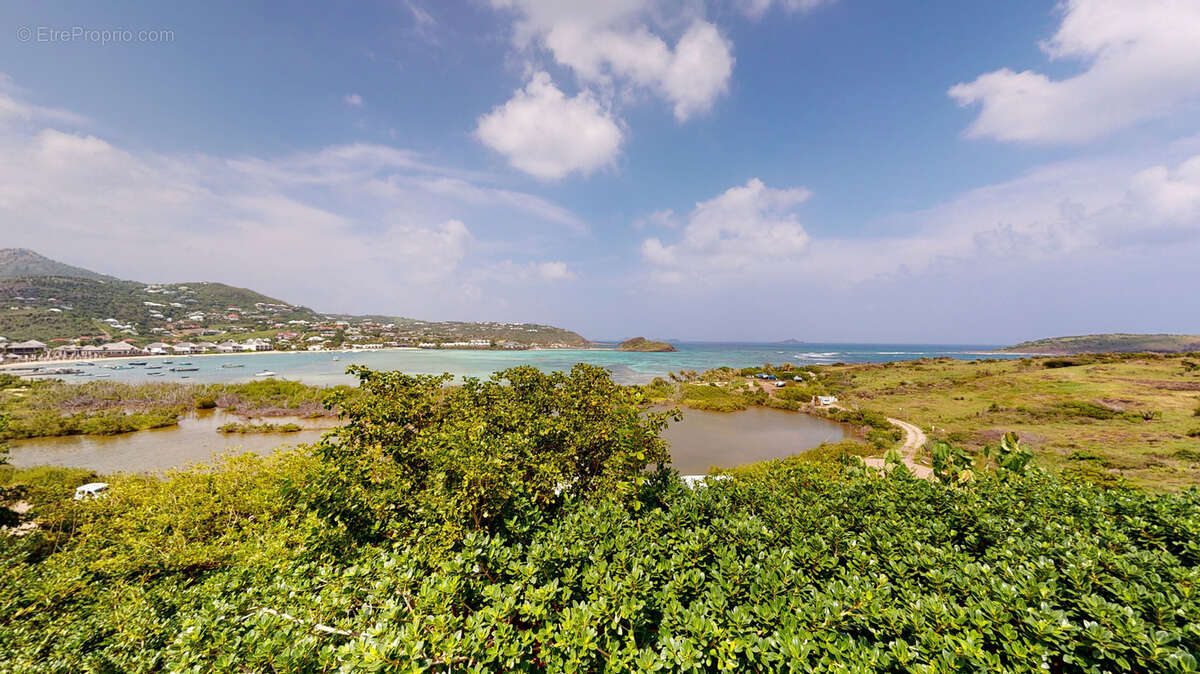 Maison à CAPESTERRE-BELLE-EAU