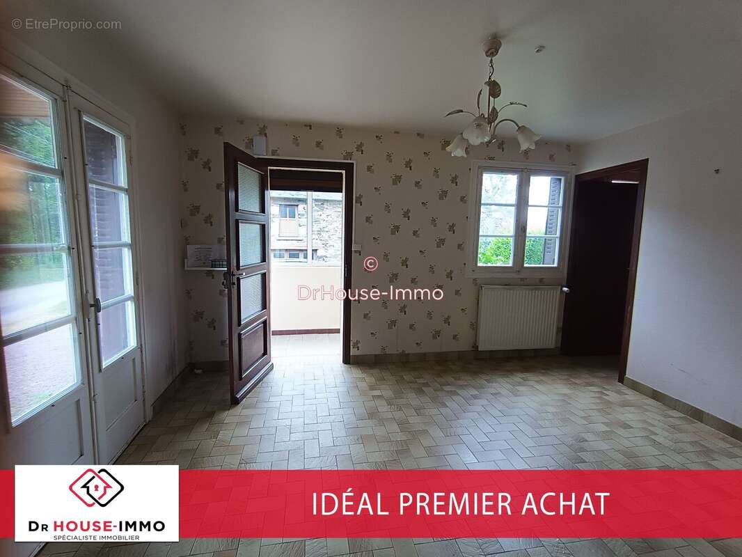 Maison à LOYAT