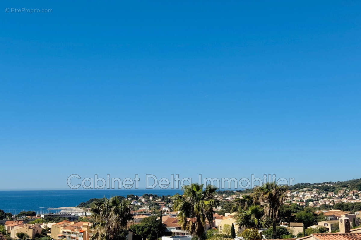 Maison à CARQUEIRANNE