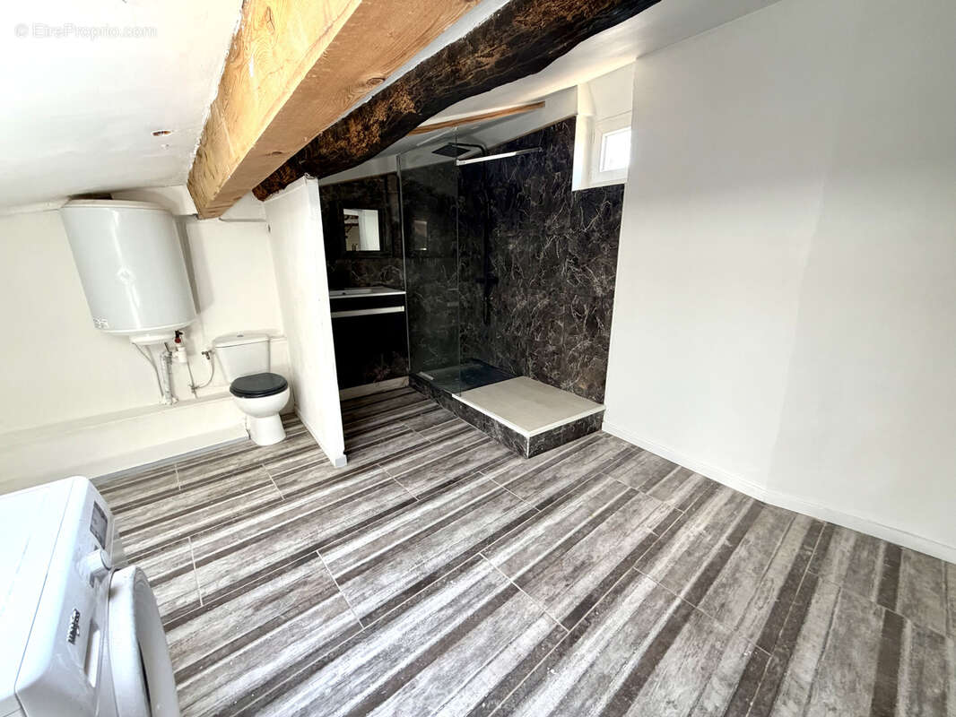 Appartement à AUPS