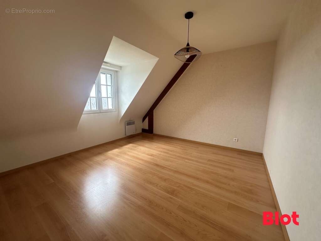 Maison à SAINT-AVE