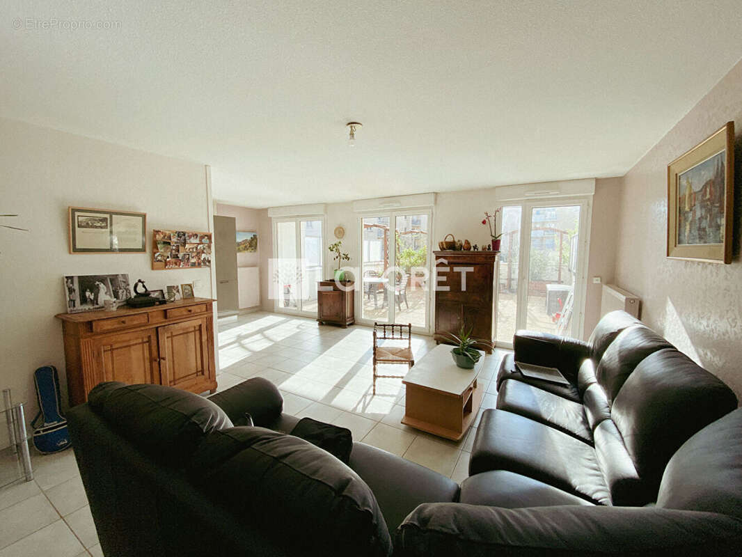 Appartement à SAINT-MARTIN-D'HERES