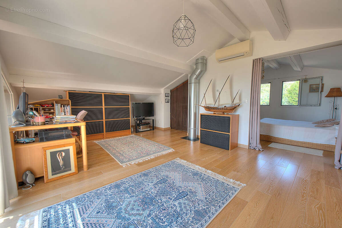Villa bord de mer et esterel  133 m2  saint raphael - photo 11