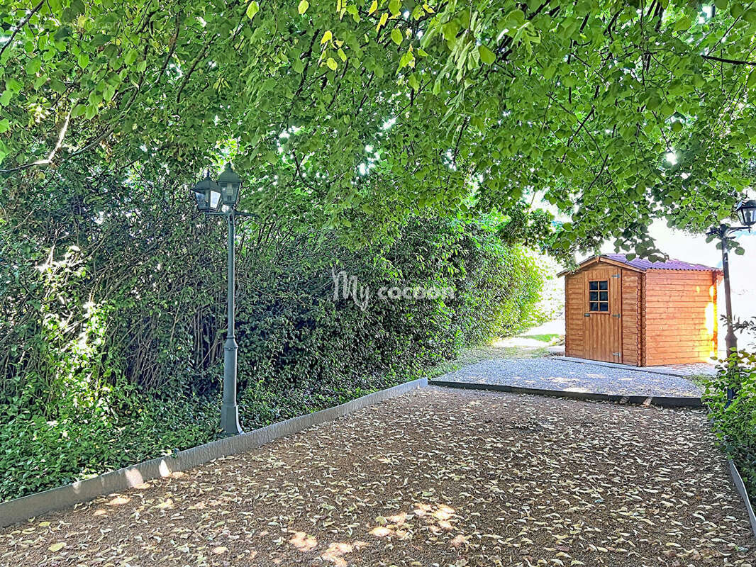 Maison à CHAVANOZ