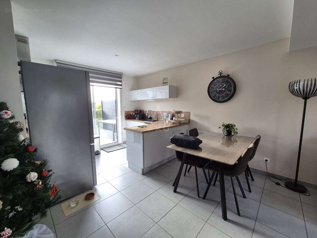 Maison à COLLEVILLE-MONTGOMERY