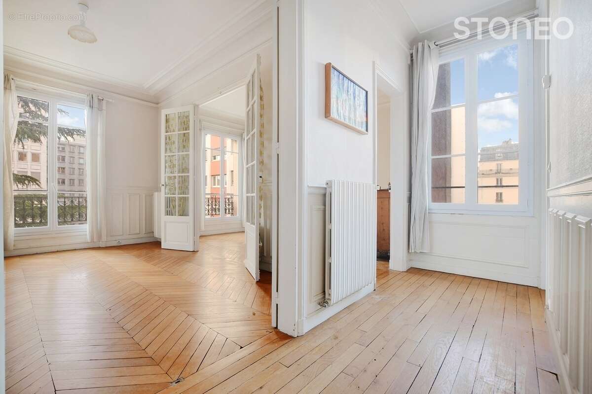 Appartement à PARIS-15E