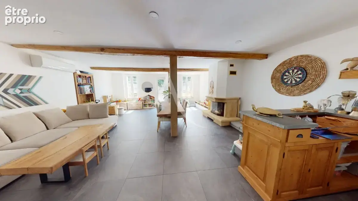 Maison Daux 4 pièce(s) 152 m² sur 336 m² de terrain - photo 1