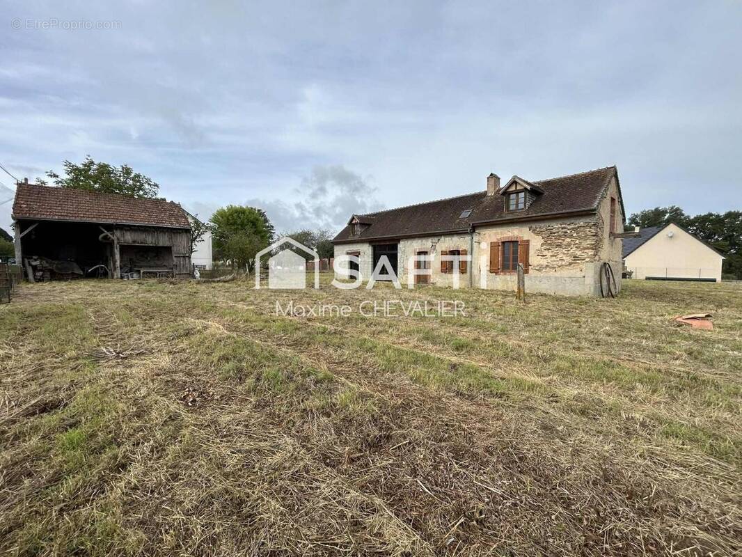 Photo 1 - Maison à SAINT-DENIS-DE-JOUHET