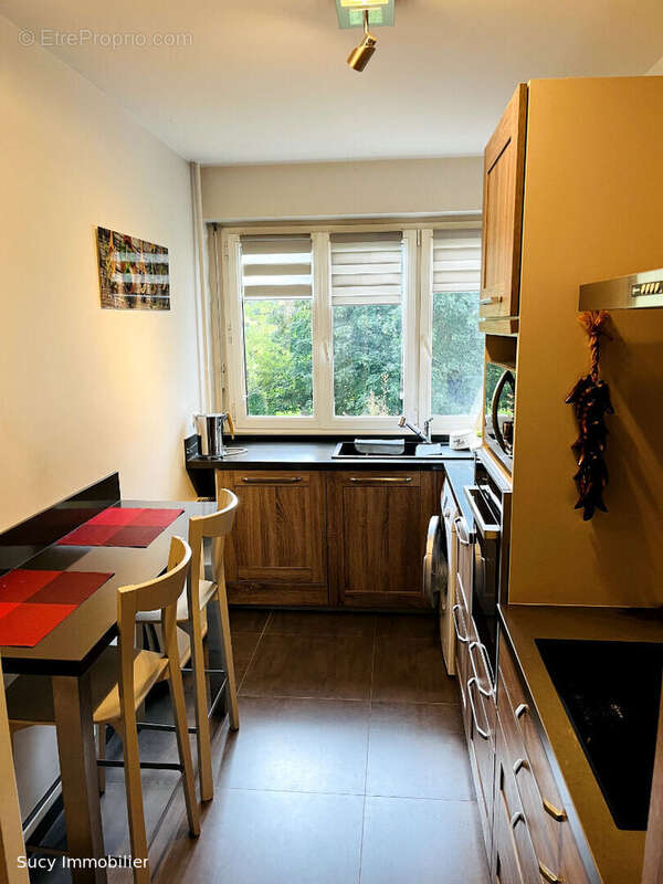 Appartement à CHENNEVIERES-SUR-MARNE