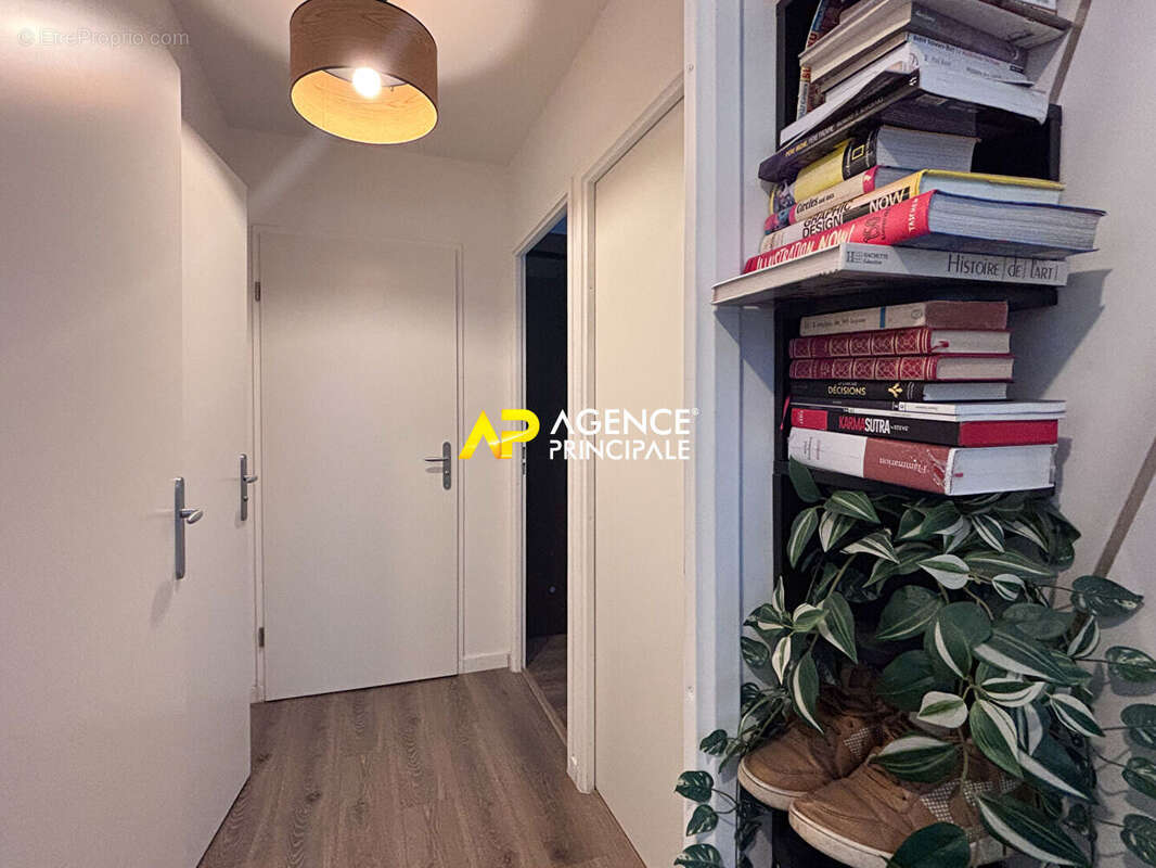 Appartement à SARTROUVILLE