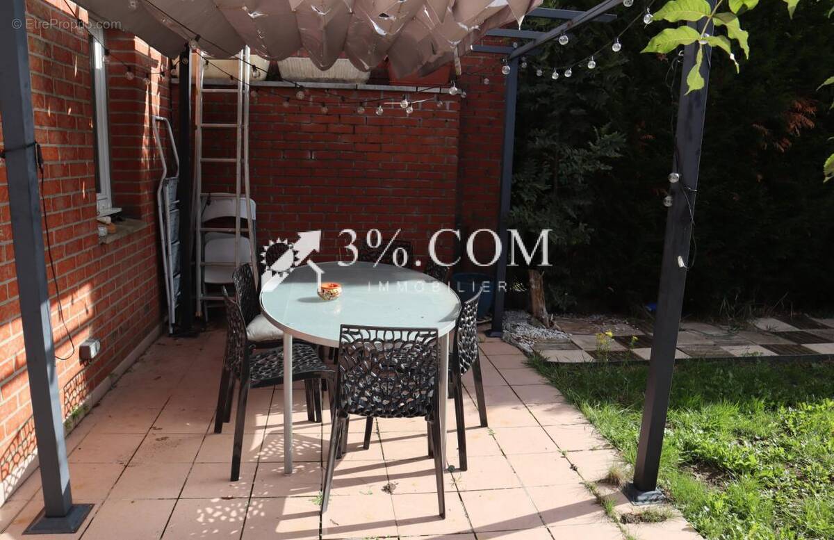 Maison à GONDECOURT