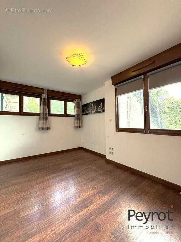Appartement à FONT-ROMEU-ODEILLO-VIA