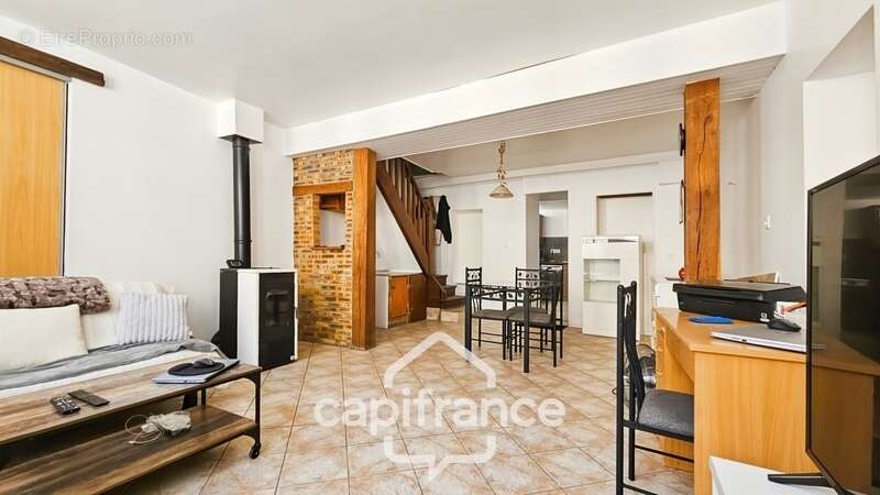 Charmante maison de ville fonctionnelle sur trois niveaux- terrasse au calme- Idéal famille ou investissement- - photo 4