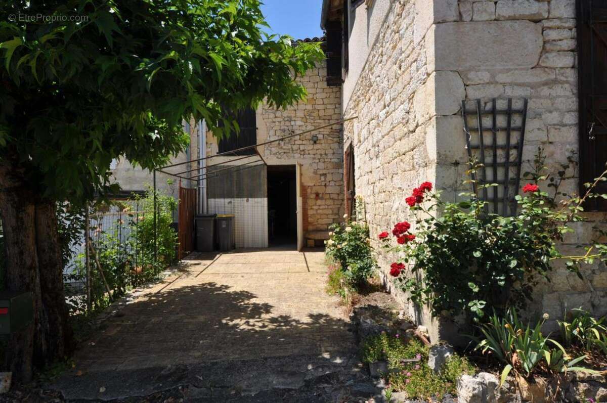 Maison à CESTAYROLS